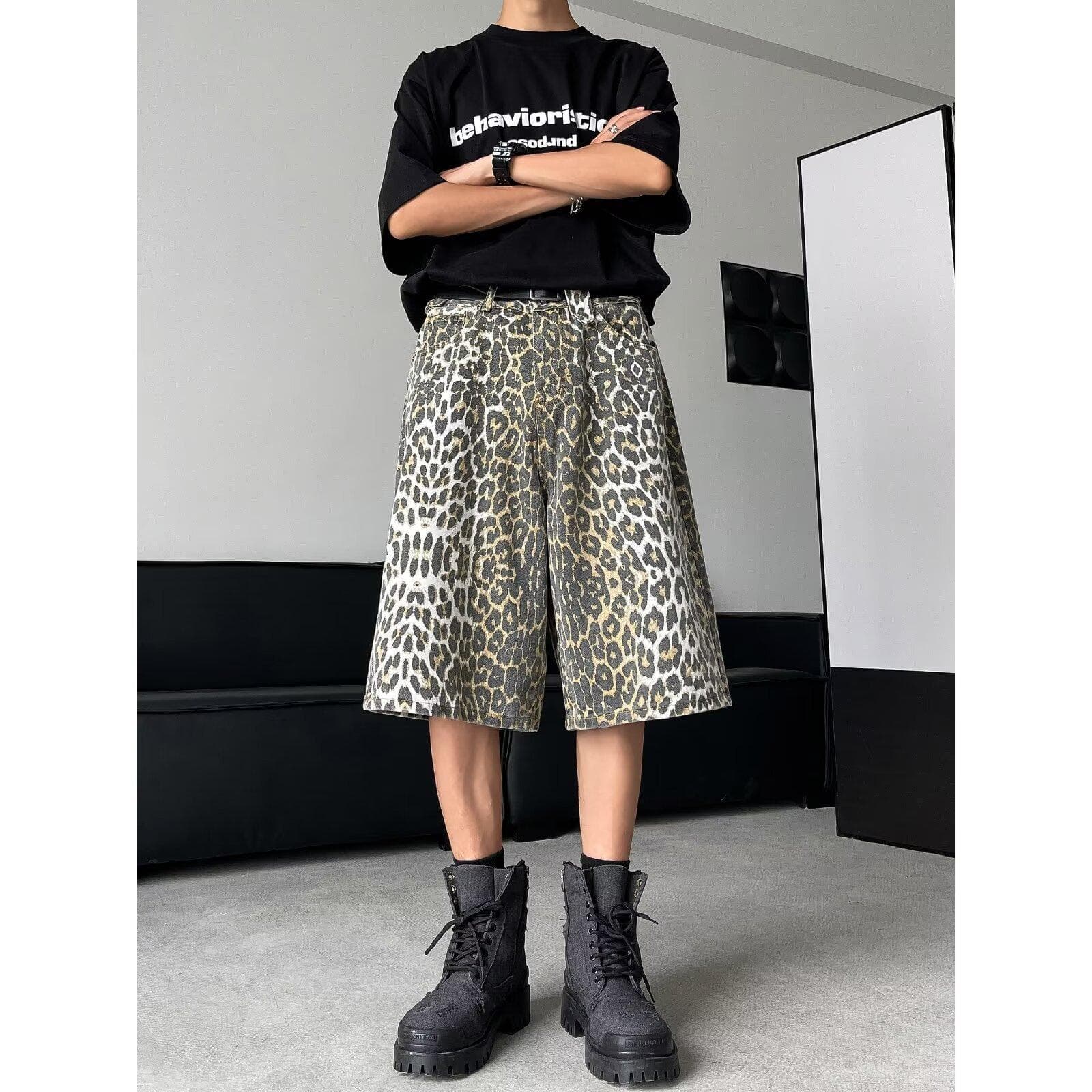 柄 パンツ モダンヒョウがら ワイドクロップドパンツ
