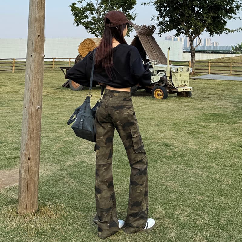 柄 パンツ ワイドフレア迷彩パンツ