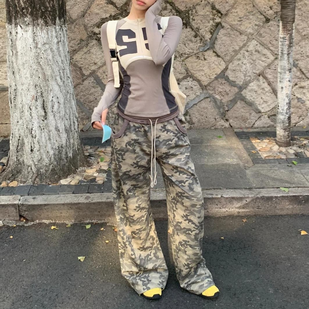 柄 パンツ リラックス迷彩ワイドパンツ