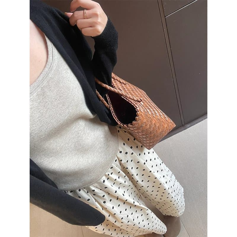 柄 パンツ 水玉模様のゆったりシルエットパンツ
