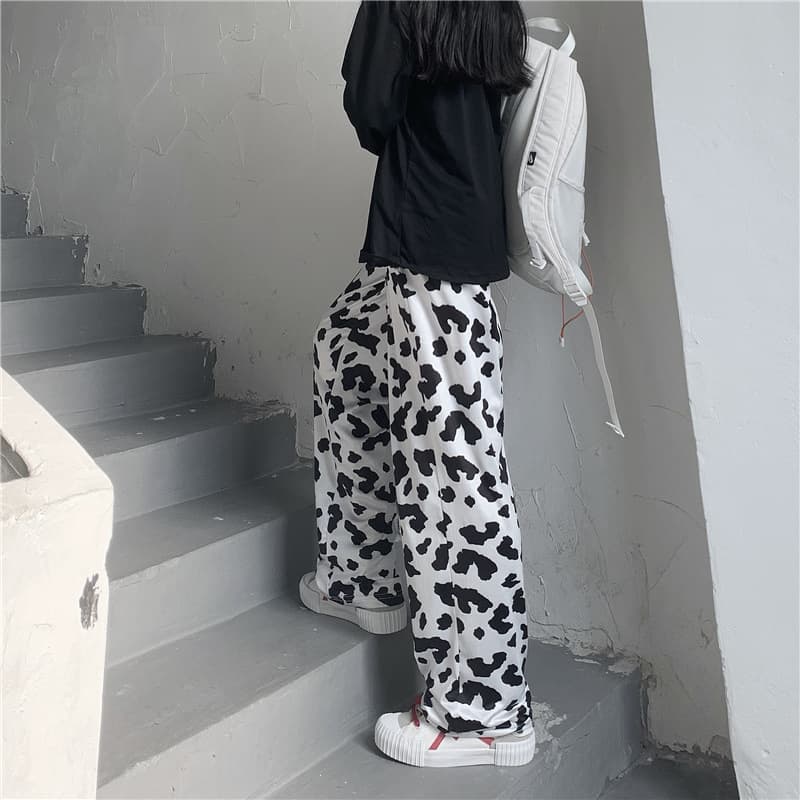 柄 パンツ 野性的な牛柄ワイドパンツ