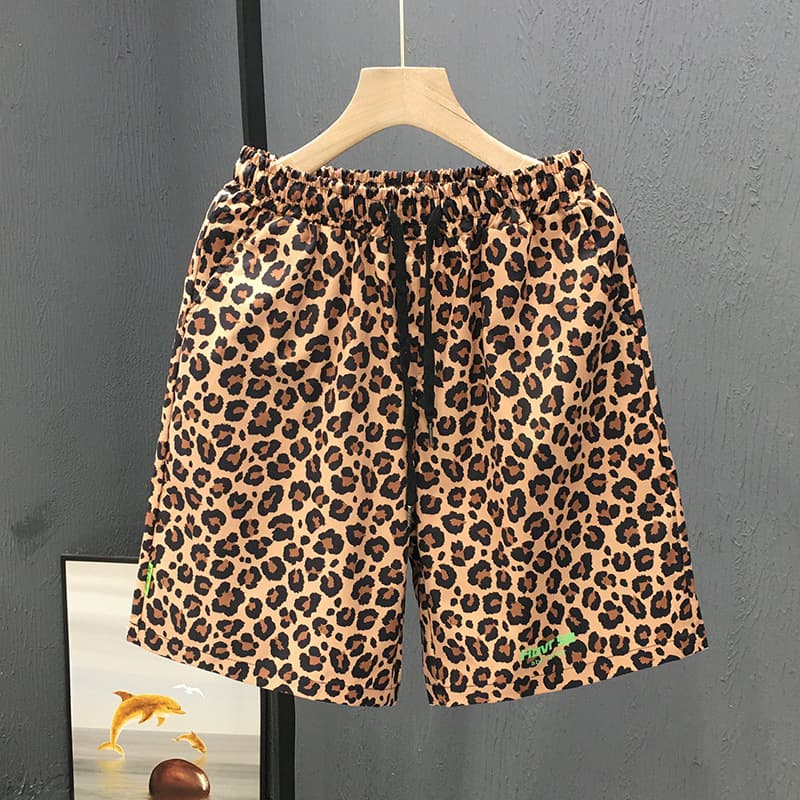 柄 パンツ ゆったりヒョウ柄ハーフパンツ
