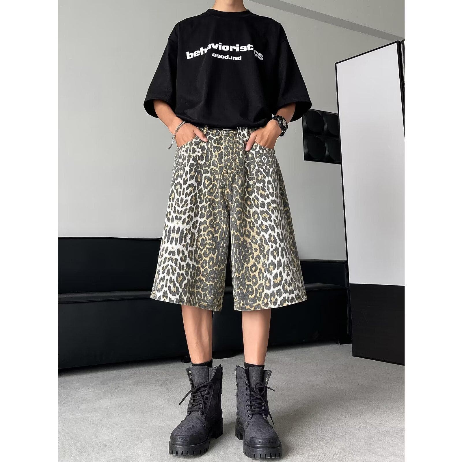 柄 パンツ モダンヒョウがら ワイドクロップドパンツ