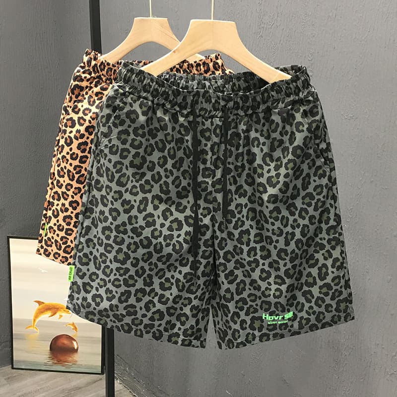 柄 パンツ ゆったりヒョウ柄ハーフパンツ