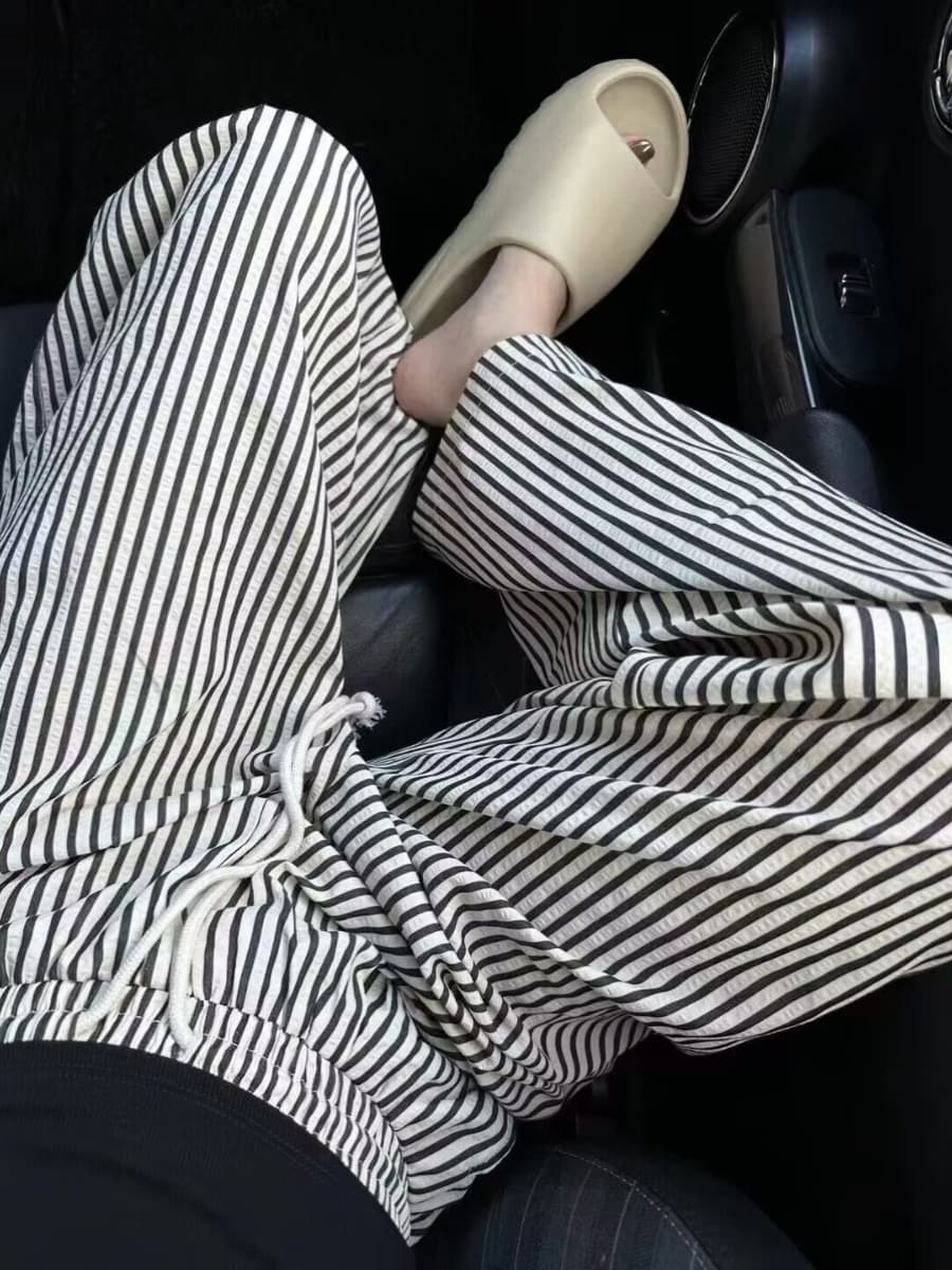 柄 パンツ 涼やか縦縞ワイドパンツ