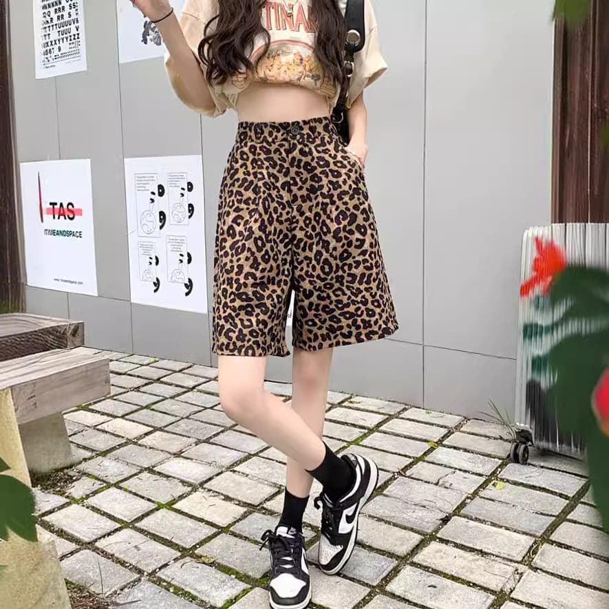 柄 パンツ レオパードワイド膝丈ショートパンツ
