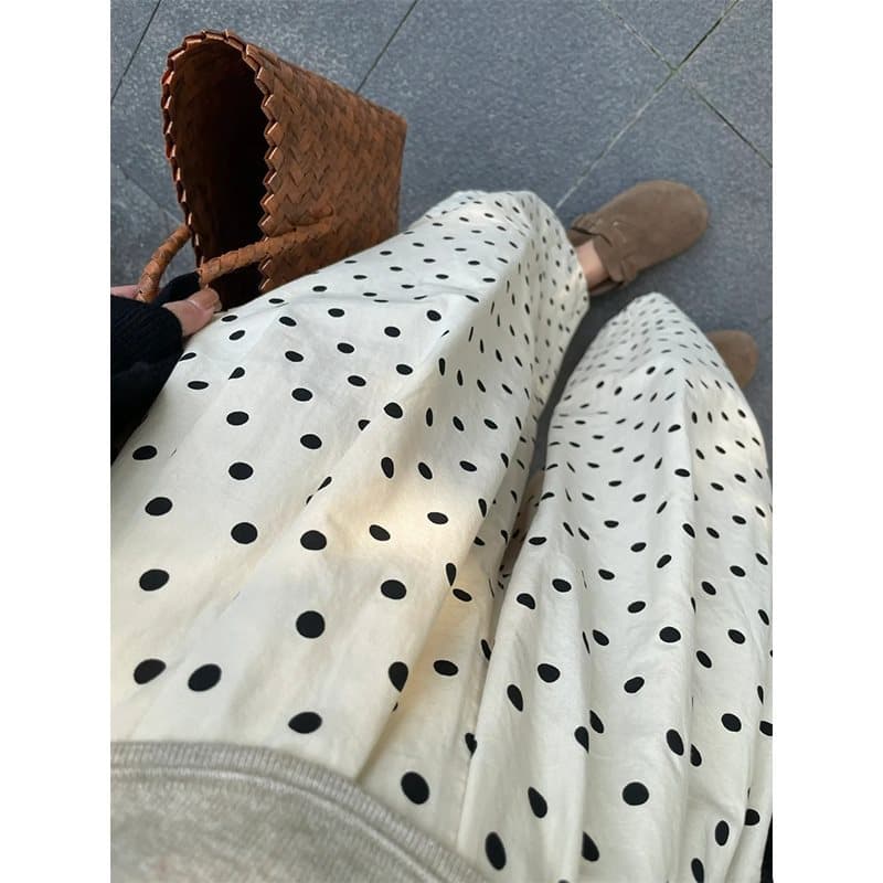 柄 パンツ 水玉模様のゆったりシルエットパンツ