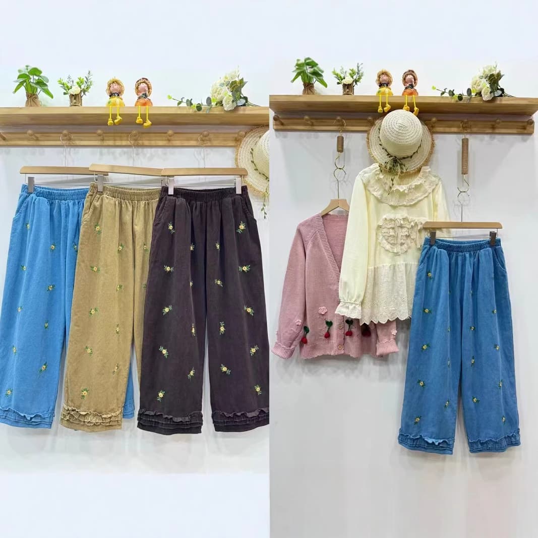 柄 パンツ 小花刺繍入りコーデュロイパンツ