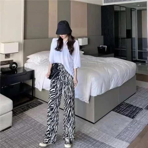 柄 パンツ シャープゼブラワイドパンツ