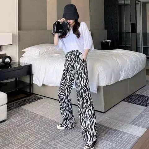 柄 パンツ シャープゼブラワイドパンツ