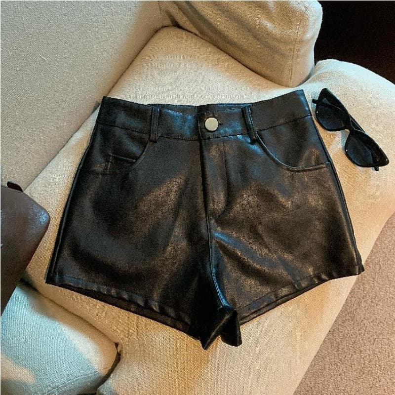 柄 パンツ ヒョウ柄ショートパンツ レザー切替
