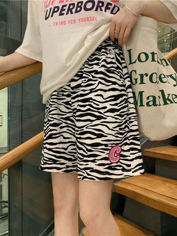 柄 パンツ 野性的スタイル ショートパンツ