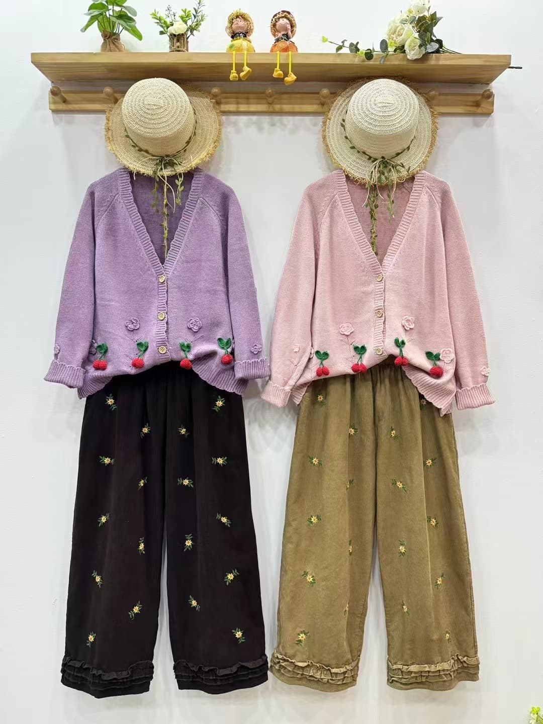 柄 パンツ 小花刺繍入りコーデュロイパンツ