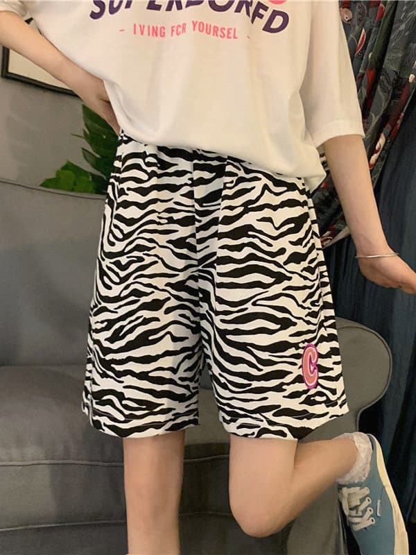 柄 パンツ 野性的スタイル ショートパンツ
